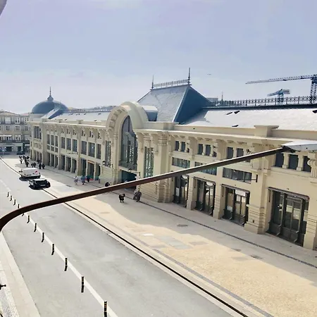 Near Sao Bento Train Station דירה