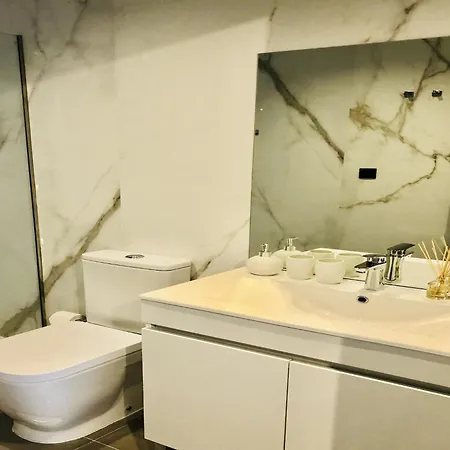 아파트 Near Sao Bento Train Station 포르투