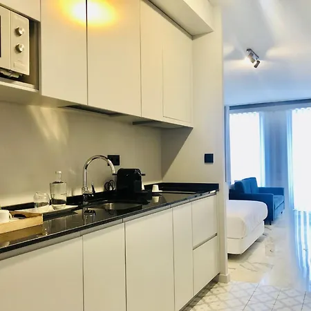 Апартаменты Near Sao Bento Train Station