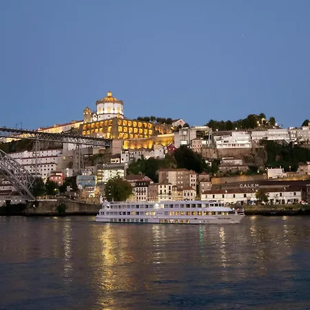 Near Sao Bento Train Station *